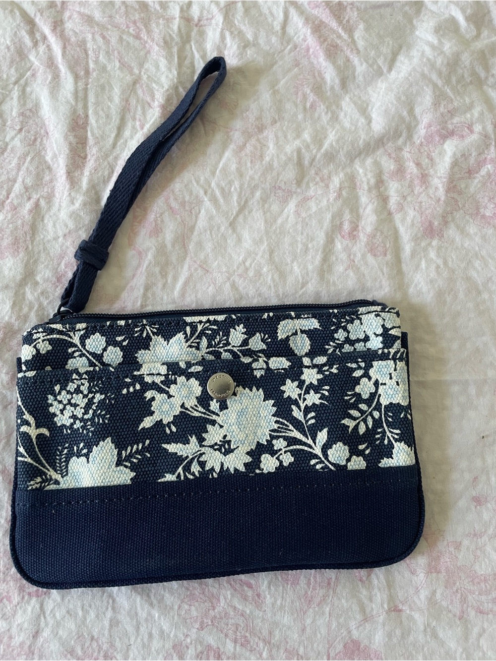 Lands’ End Floral Navy Wristlet Clutch - Navy and White